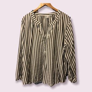 Size XXL Old Navy blue and white striped blouse